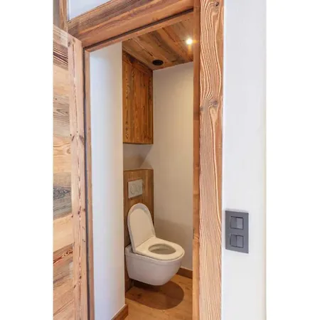 Modern 2 Bedroom Apartment, Close To Lifts * Megève