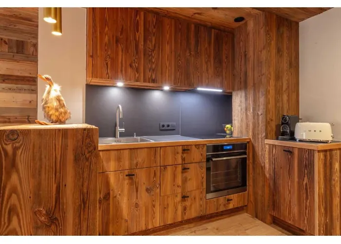 Modern 2 Bedroom Apartment, Close To Lifts Appartamento