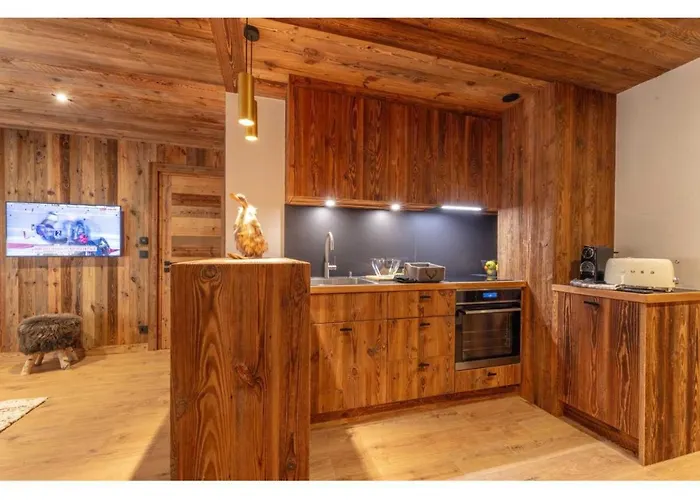 Modern 2 Bedroom Apartment, Close To Lifts * Megève
